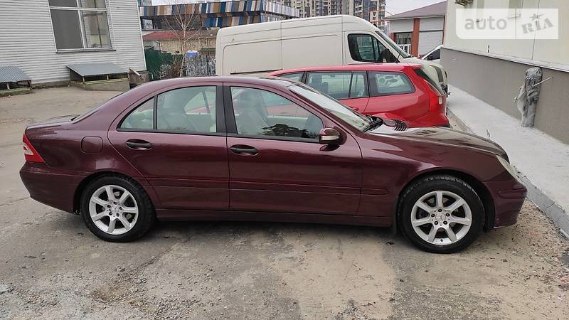 Седан Mercedes-Benz C-Class 2006 в Києві