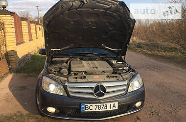 Універсал Mercedes-Benz C-Class 2010 в 