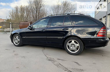 Універсал Mercedes-Benz C-Class 2002 в 