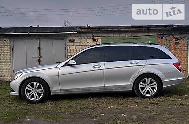 Універсал Mercedes-Benz C-Class 2012 в 