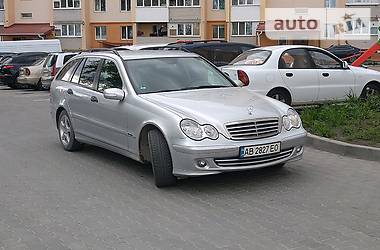 Універсал Mercedes-Benz C-Class 2005 в 