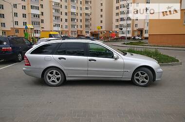 Універсал Mercedes-Benz C-Class 2005 в 