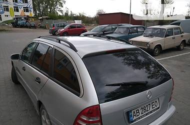 Універсал Mercedes-Benz C-Class 2005 в 