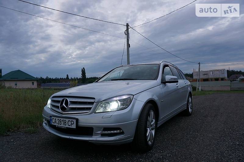Універсал Mercedes-Benz C-Class 2010 в Черкасах