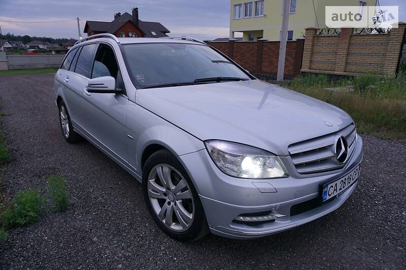 Універсал Mercedes-Benz C-Class 2010 в Черкасах