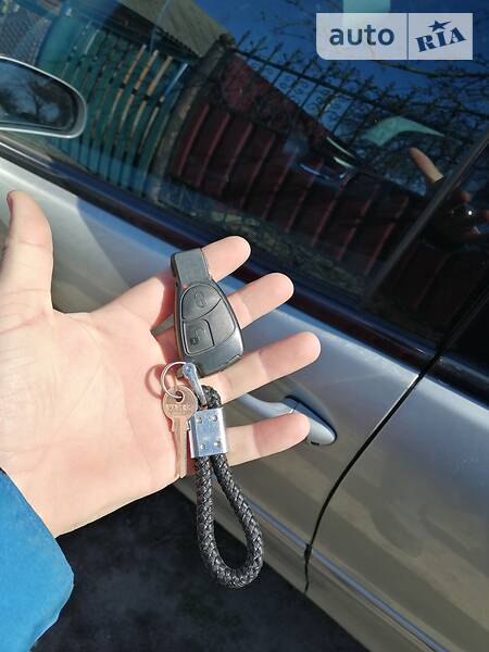 Универсал Mercedes-Benz C-Class 2003 в Миргороде