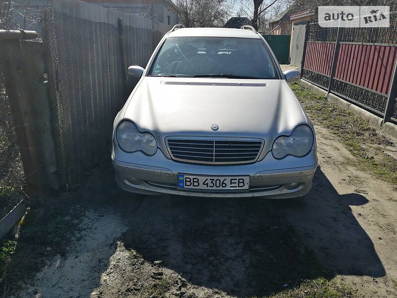 Универсал Mercedes-Benz C-Class 2003 в Миргороде