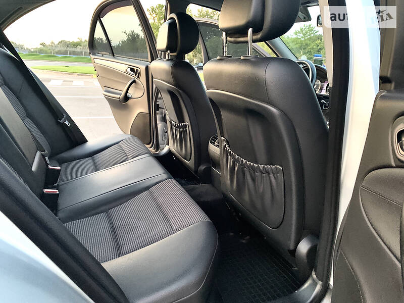 Седан Mercedes-Benz C-Class 2006 в Одесі