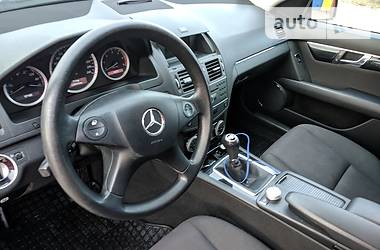 Універсал Mercedes-Benz C-Class 2010 в Рокитному