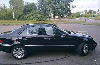 Седан Mercedes-Benz C-Class 2004 в Рівному