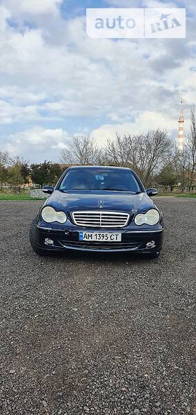 Седан Mercedes-Benz C-Class 2004 в Бердичеве