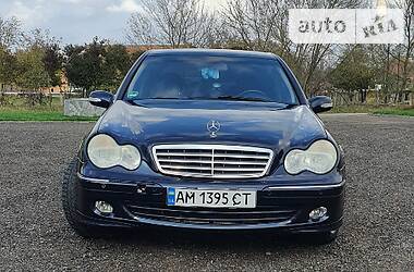 Седан Mercedes-Benz C-Class 2004 в Бердичеве