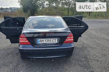 Седан Mercedes-Benz C-Class 2004 в Бердичеве