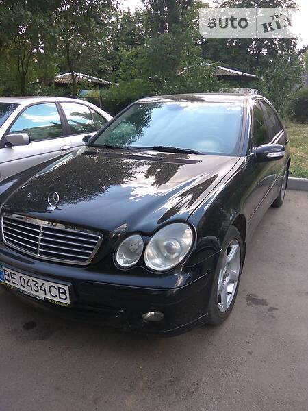 Седан Mercedes-Benz C-Class 2005 в Николаеве