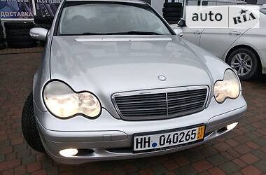 Седан Mercedes-Benz C-Class 2003 в Сарнах