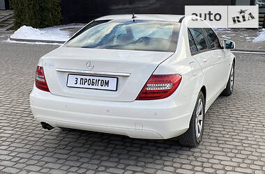 Седан Mercedes-Benz C-Class 2011 в Львове