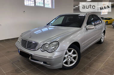 Седан Mercedes-Benz C-Class 2001 в Киеве