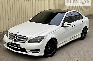 Седан Mercedes-Benz C-Class 2011 в Киеве