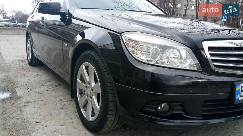 Универсал Mercedes-Benz C-Class 2009 в Львове