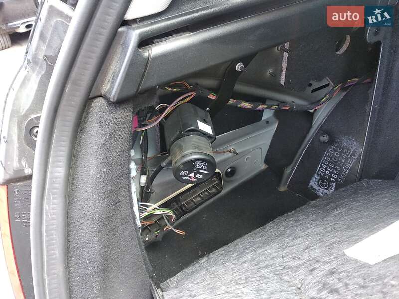 Універсал Mercedes-Benz C-Class 2010 в Царичанці