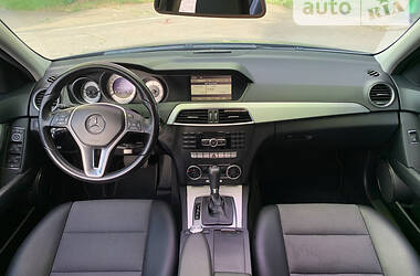 Седан Mercedes-Benz C-Class 2011 в Ровно