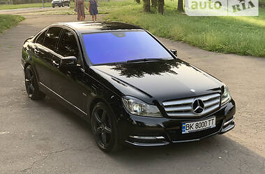 Седан Mercedes-Benz C-Class 2011 в Ровно