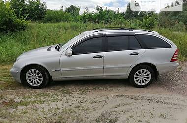 Универсал Mercedes-Benz C-Class 2002 в Глухове