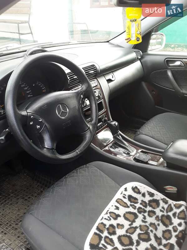 Седан Mercedes-Benz C-Class 2004 в Благовіщенську