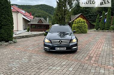 Седан Mercedes-Benz C-Class 2012 в Коломые