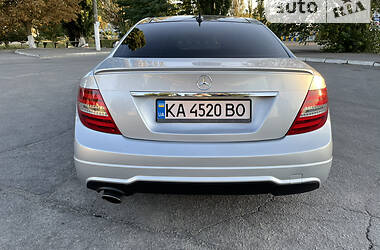 Купе Mercedes-Benz C-Class 2014 в Киеве