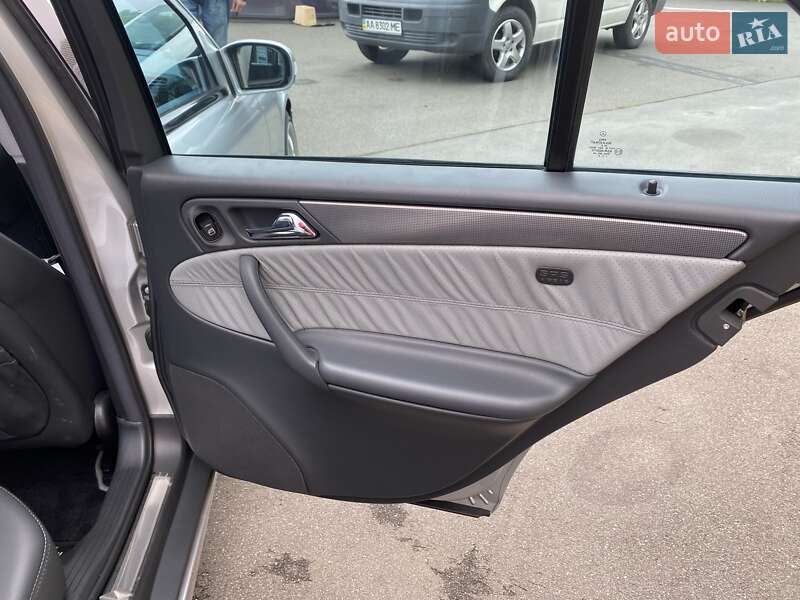 Седан Mercedes-Benz C-Class 2000 в Киеве