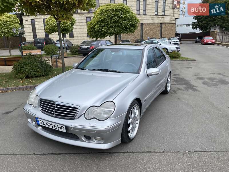 Седан Mercedes-Benz C-Class 2000 в Киеве