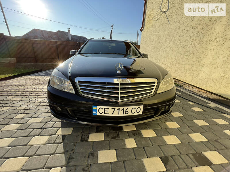 Універсал Mercedes-Benz C-Class 2010 в Чернівцях