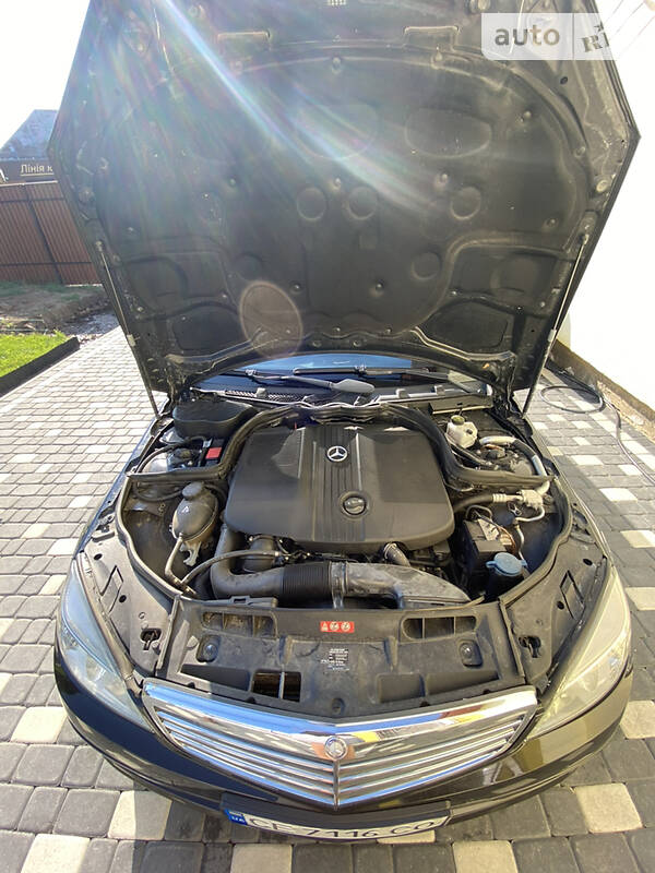 Універсал Mercedes-Benz C-Class 2010 в Чернівцях