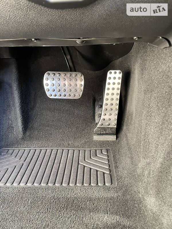 Універсал Mercedes-Benz C-Class 2010 в Чернівцях