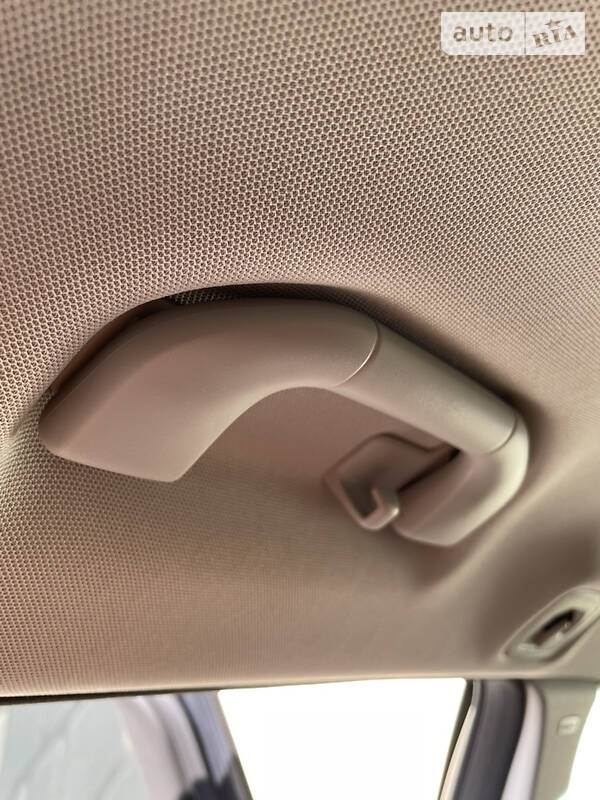 Універсал Mercedes-Benz C-Class 2010 в Чернівцях