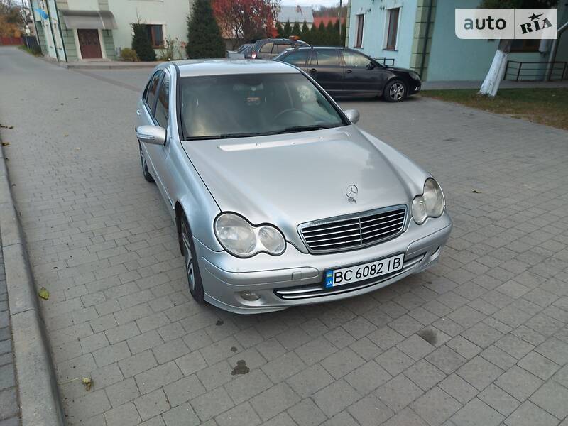 Седан Mercedes-Benz C-Class 2005 в Львові