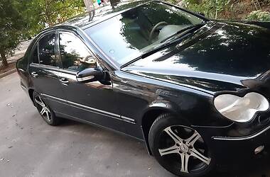 Седан Mercedes-Benz C-Class 2005 в Николаеве