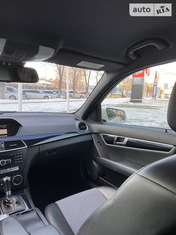 Седан Mercedes-Benz C-Class 2013 в Киеве