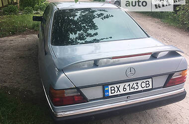 Купе Mercedes-Benz C-Class 1988 в Запоріжжі