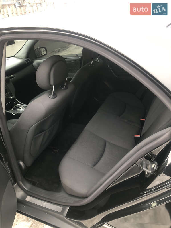 Седан Mercedes-Benz C-Class 2003 в Ужгороде