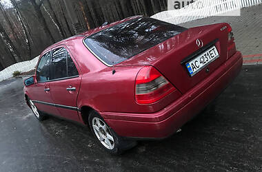 Седан Mercedes-Benz C-Class 1994 в Шацке