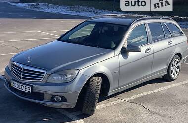 Универсал Mercedes-Benz C-Class 2010 в Львове