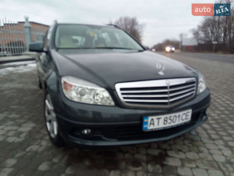 Універсал Mercedes-Benz C-Class 2010 в Снятині