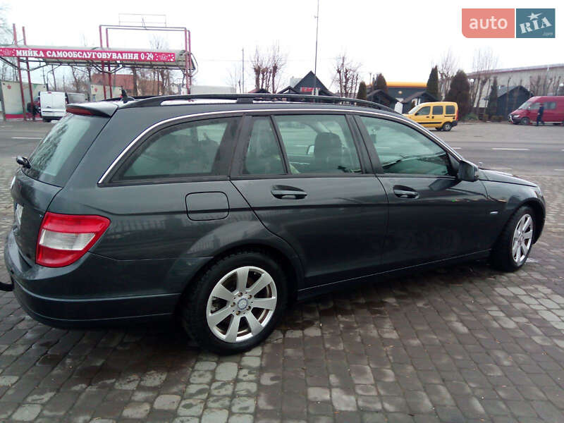 Універсал Mercedes-Benz C-Class 2010 в Снятині