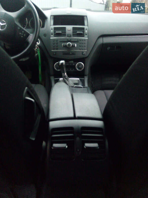 Універсал Mercedes-Benz C-Class 2010 в Снятині