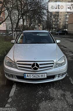 Седан Mercedes-Benz C-Class 2009 в Мукачево