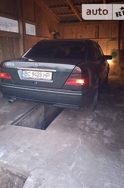 Седан Mercedes-Benz C-Class 1994 в Шацьку