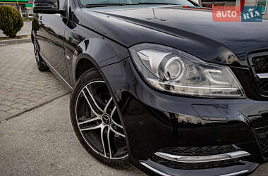 Купе Mercedes-Benz C-Class 2012 в 