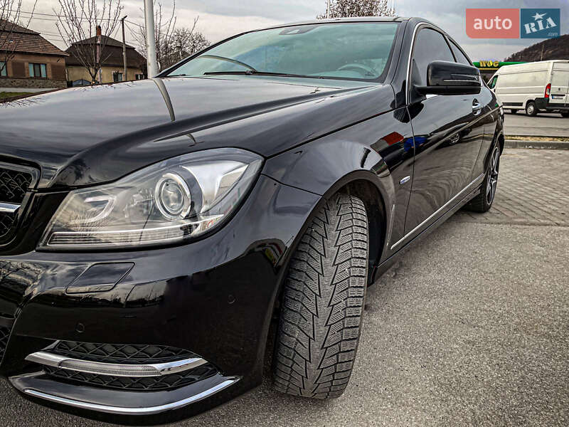 Купе Mercedes-Benz C-Class 2012 в Киеве